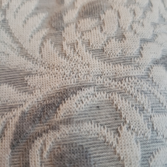 Joe Fresh fall or winter leggings. Cute design, warm material. - Picture 5 of 6